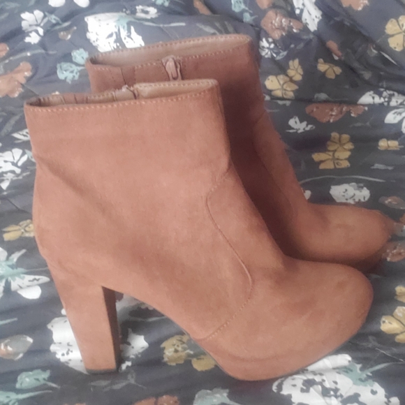 Platform Ankle Boots - Picture 2 of 4